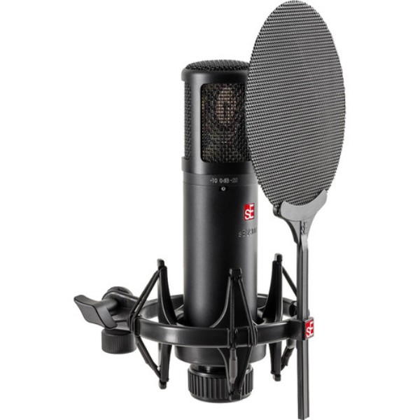 sE Electronics sE2300 Studio Condenser Microphone with Switchable Polar Patterns and Isolation Pack